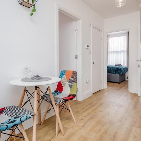 Modern Cosy London Flat By Damask Homes Ίλφορντ Εξωτερικό φωτογραφία