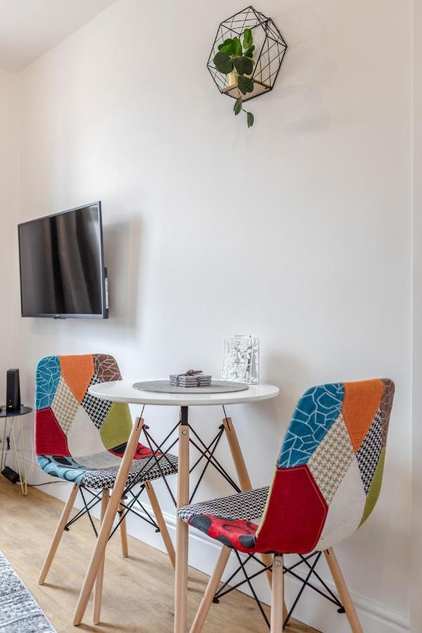 Modern Cosy London Flat By Damask Homes Ίλφορντ Εξωτερικό φωτογραφία