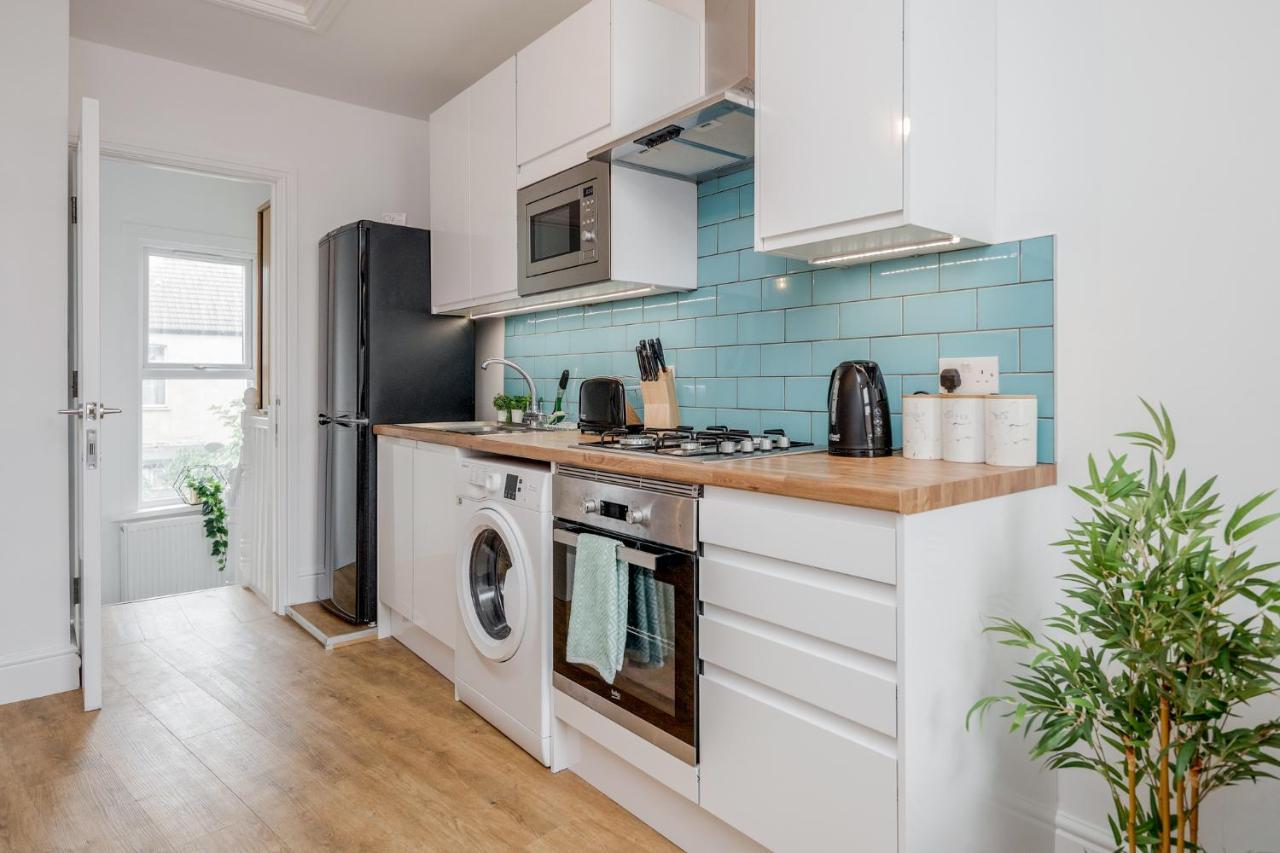 Modern Cosy London Flat By Damask Homes Ίλφορντ Εξωτερικό φωτογραφία