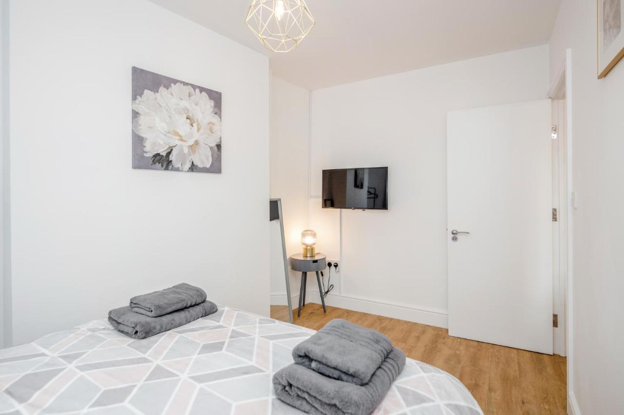 Modern Cosy London Flat By Damask Homes Ίλφορντ Εξωτερικό φωτογραφία
